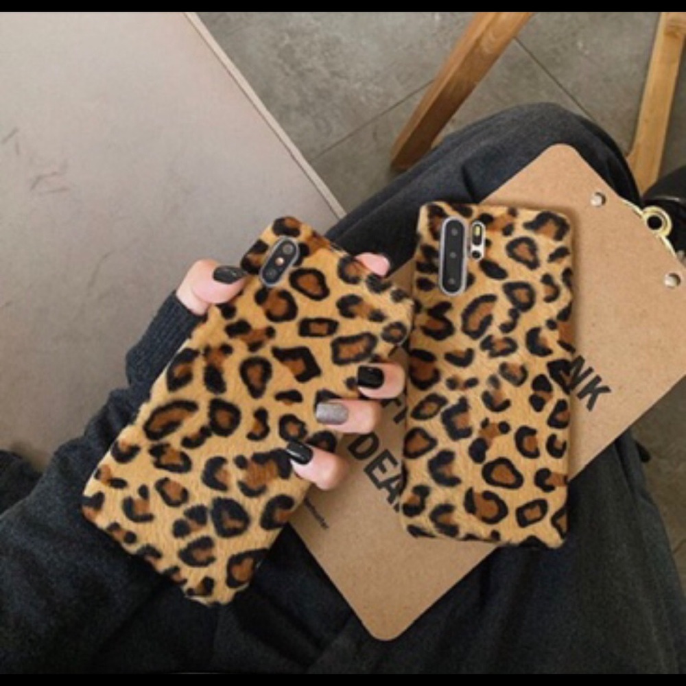 iPhone X Case Fuzzy Leopard Cell Phone Case - Picture 3 of 6
